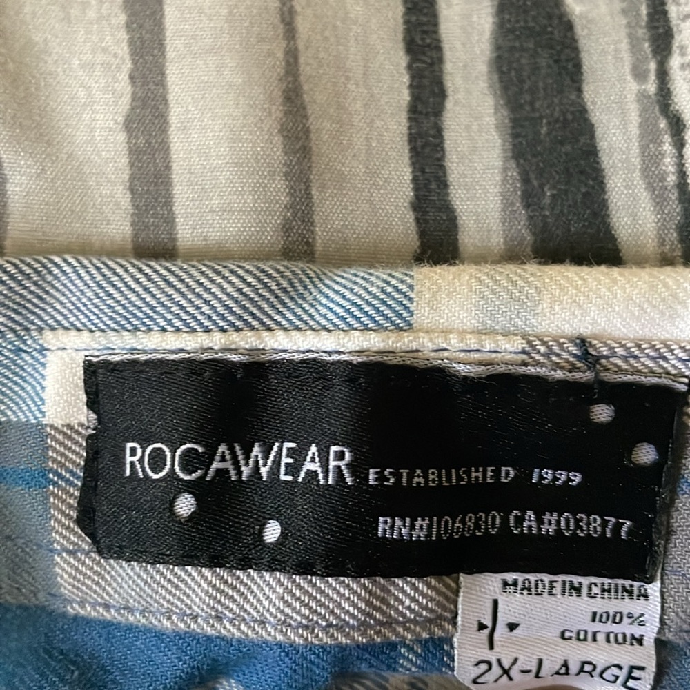 Blue Rocawear button down shirt - Picture 3 of 3